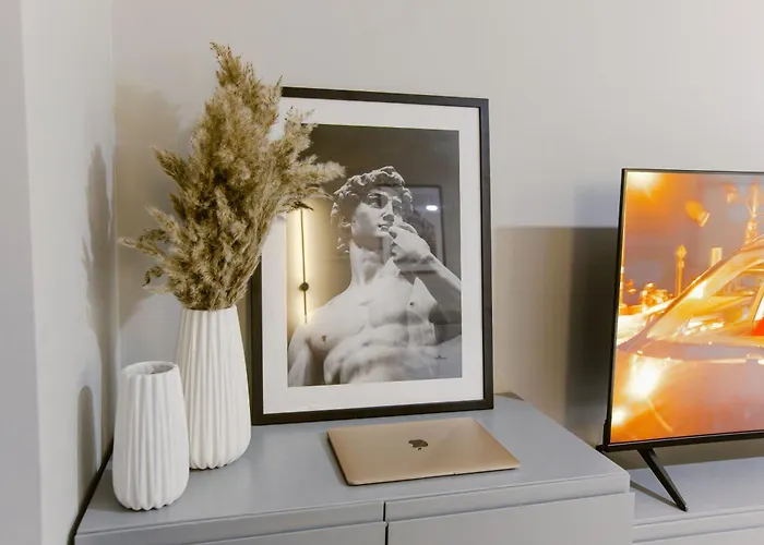 Apartament The Modern Hub - The Nest Tirana